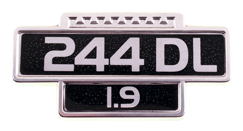Emblem 244DL 1,9 Kotflgel in der Gruppe Volvo / 240/260 / Karosserie / Emblem / Emblem 240/260 1975-79 bei VP Autoparts AB (1254204)