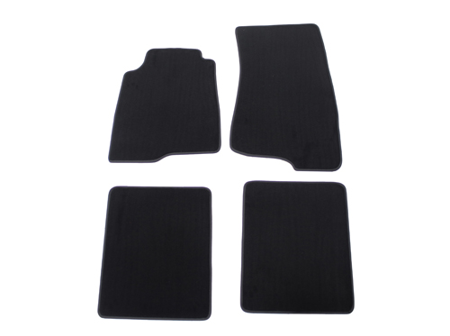 Mattensatz Zubehr 240 1975-93 schwarz in der Gruppe Volvo / 240/260 / Innenausstattung / Matten / Teppich 240/260 bei VP Autoparts AB (281037)