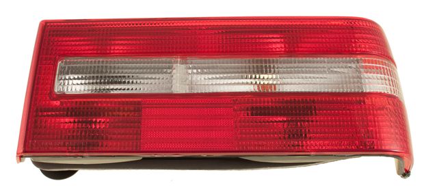 Rcklicht 700 90-93 US-Styling re in der Gruppe Volvo / 740/760/780 / Autoelektrik / Beleuchtung hinten / Beleuchtung hinten 740 1991- bei VP Autoparts AB (35430052)