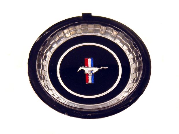 Steering Wheel Hub Emblem 67 in der Gruppe Ford/Mercury / Ford Mustang 65-73 / Lenkung/Federung / Lenksule/Lenkrad / Lenkradzubehr 65-73 bei VP Autoparts AB (C7ZZ-3649-A)