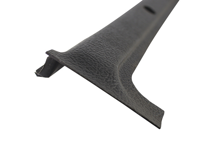 Verkleidung schwarz rechts