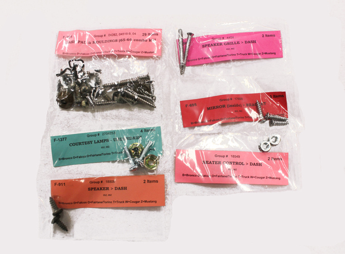 Schraubensatz Innenausstattung 65-6FB/st