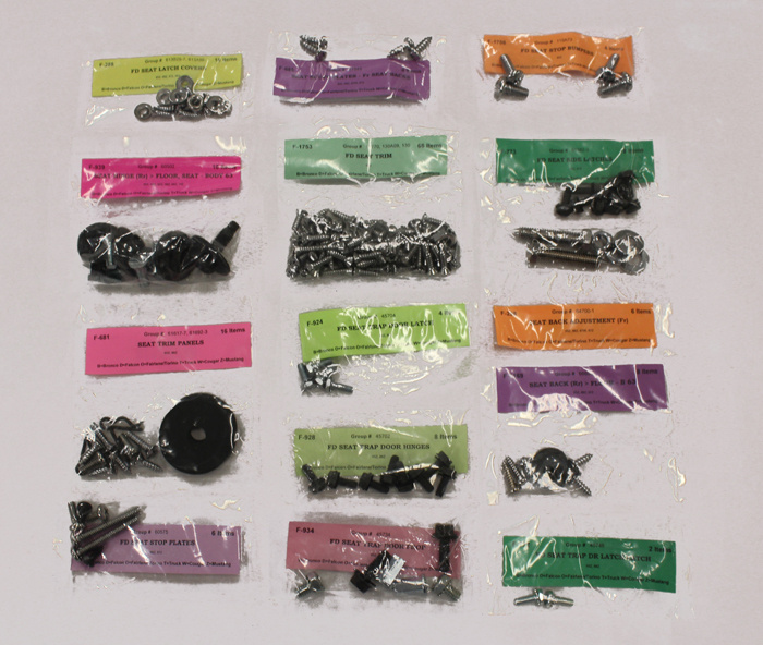 Schraubensatz Innenausstattung 65-6FB/st