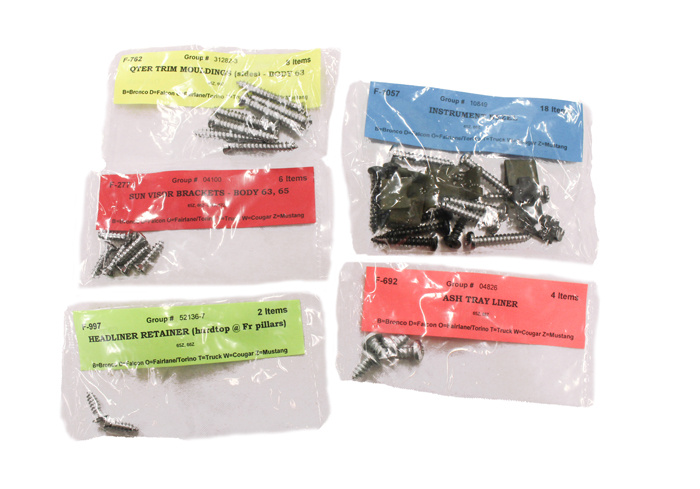 Schraubensatz Innenausstattung 65-6FB/st