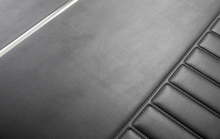 T�rverkleidung 120 4tg/220 65 schw hi li